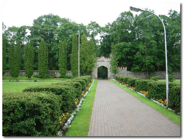 Slottsträdgården i Sigulda
